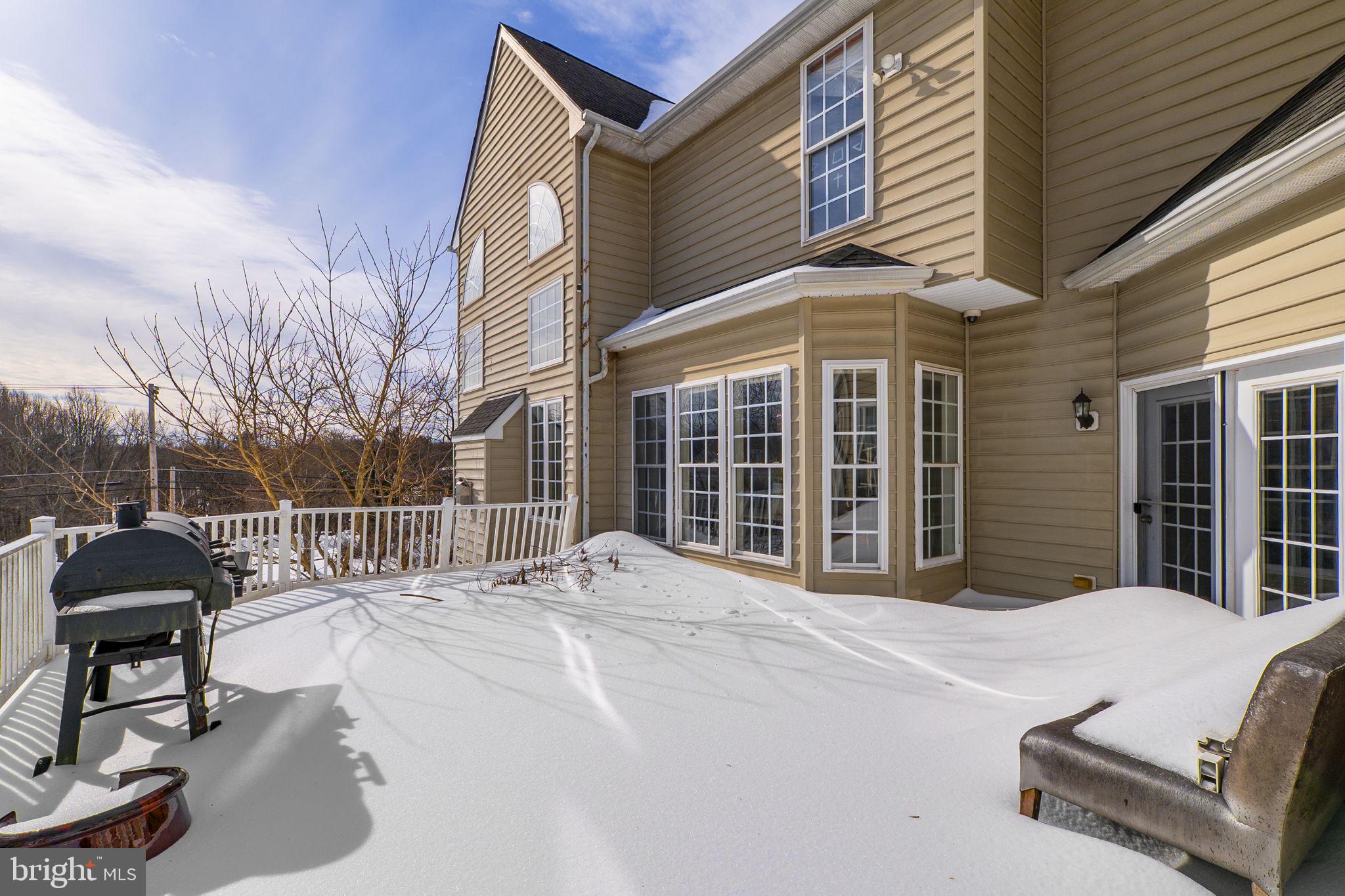 8400 Summit Avenue Baltimore, MD 21244 - Photo 45 of 55 a view of a building with a large window