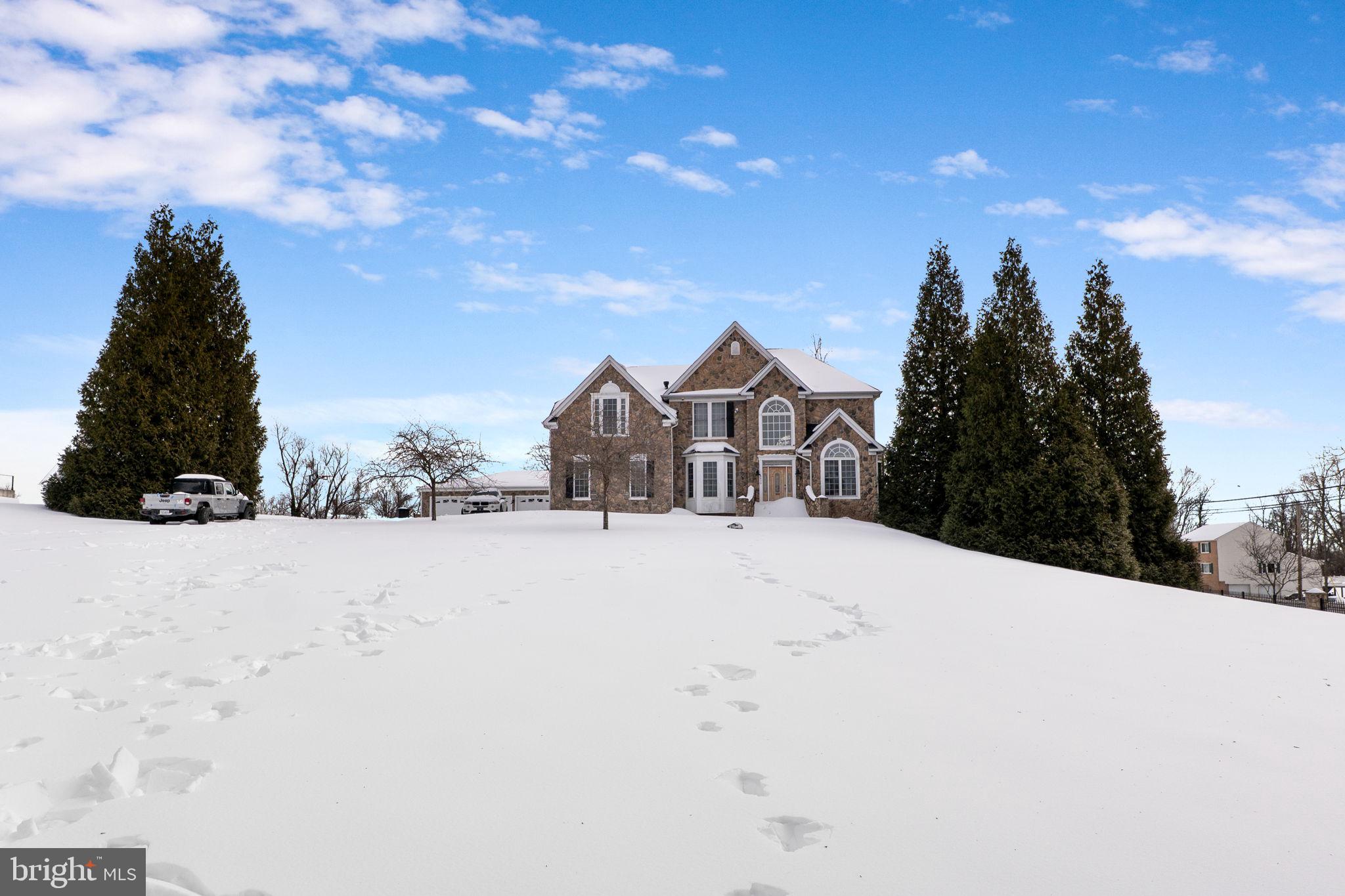 8400 Summit Avenue Baltimore, MD 21244 - Photo 46 of 55 a view of the road and a snow on the road