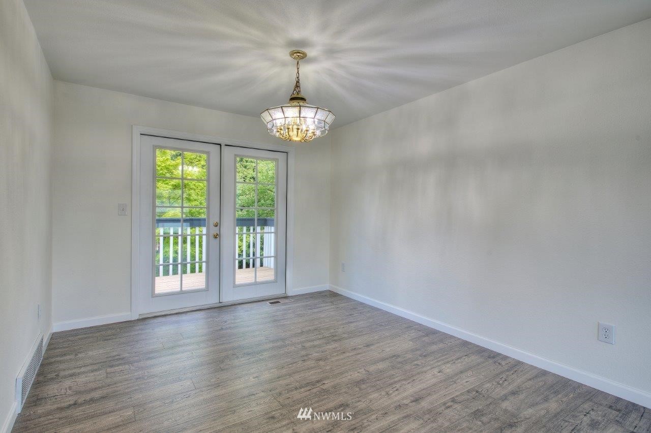 16922 157th Place Southeast Renton, WA 98058 - Photo 11 of 36 Gallery Image 11