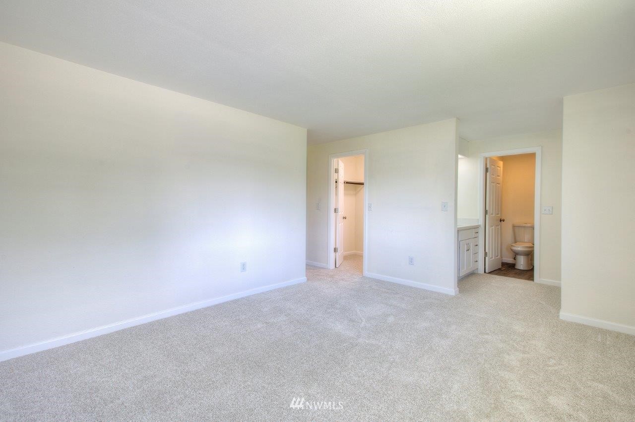 16922 157th Place Southeast Renton, WA 98058 - Photo 13 of 36 Gallery Image 13