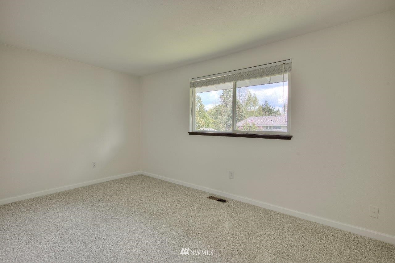 16922 157th Place Southeast Renton, WA 98058 - Photo 16 of 36 Gallery Image 16