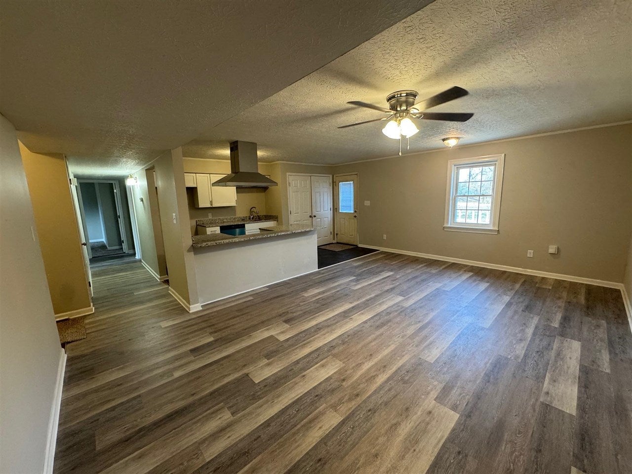646 Memphis Junction Road Bowling Green, KY 42101 - Photo 2 of 12 Gallery Image 2