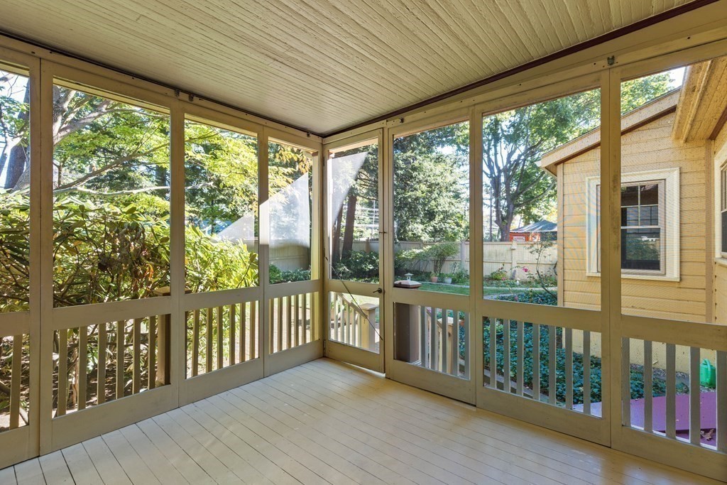 21 Canterbury Road Newton, MA 02461 - Photo 19 of 41