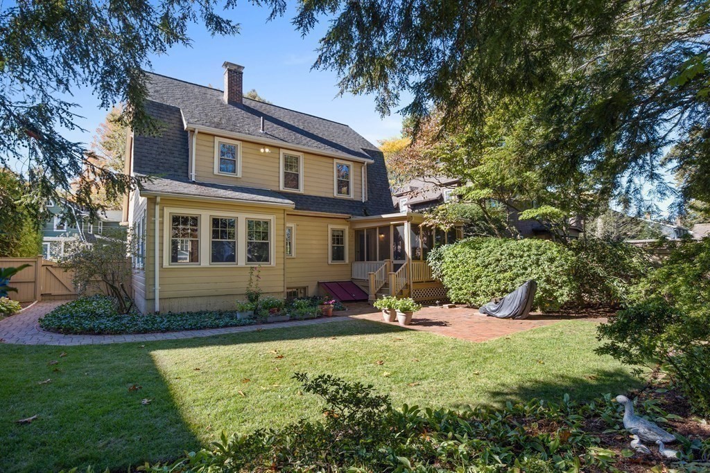 21 Canterbury Road Newton, MA 02461 - Photo 36 of 41