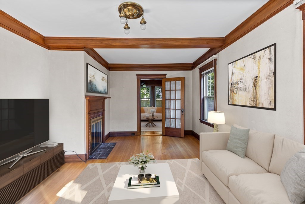 21 Canterbury Road Newton, MA 02461 - Photo 5 of 41