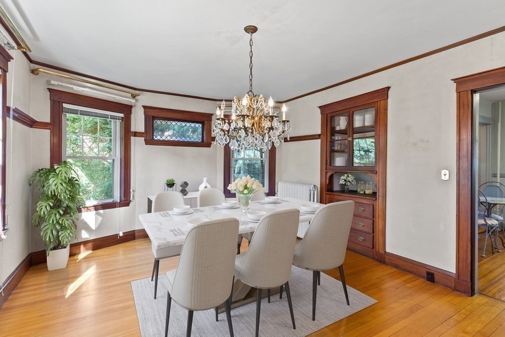 21 Canterbury Road Newton, MA 02461 - Photo 9 of 41