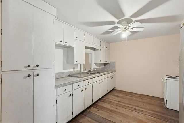 $899,000 | 191 Howes Street, Oak Hill, FL 32759