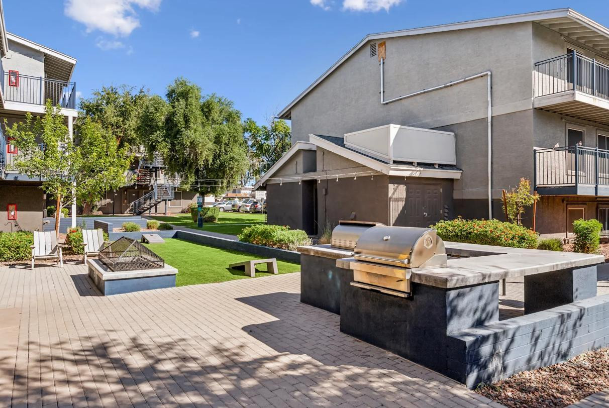 5128 North 15th Street, Unit B2 Phoenix, AZ 85014 - Photo 9 of 12 Photo #9
