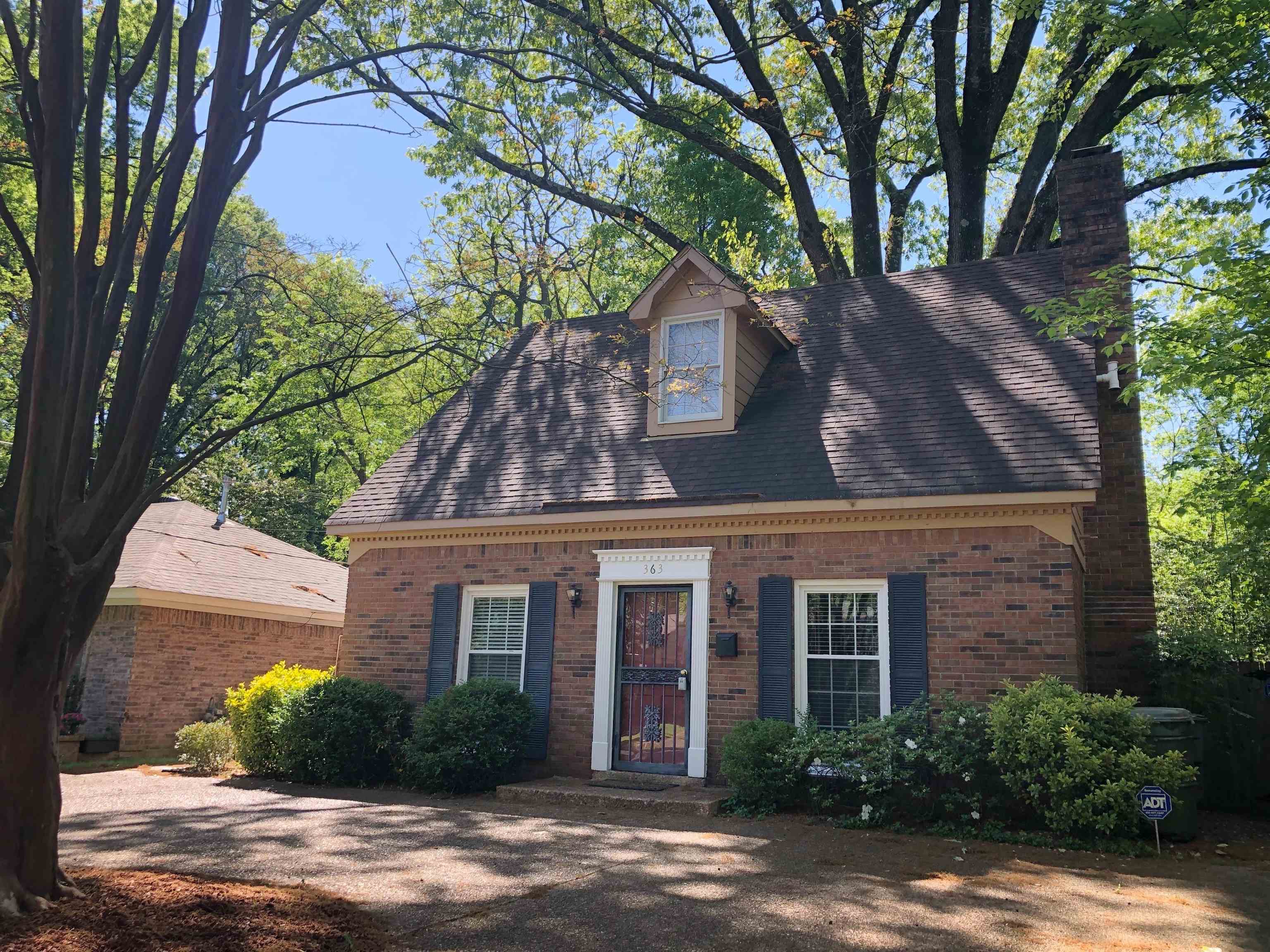 363 South Fenwick Road Memphis, TN 38111 - Photo 1 of 19 a front view of a house with a garden