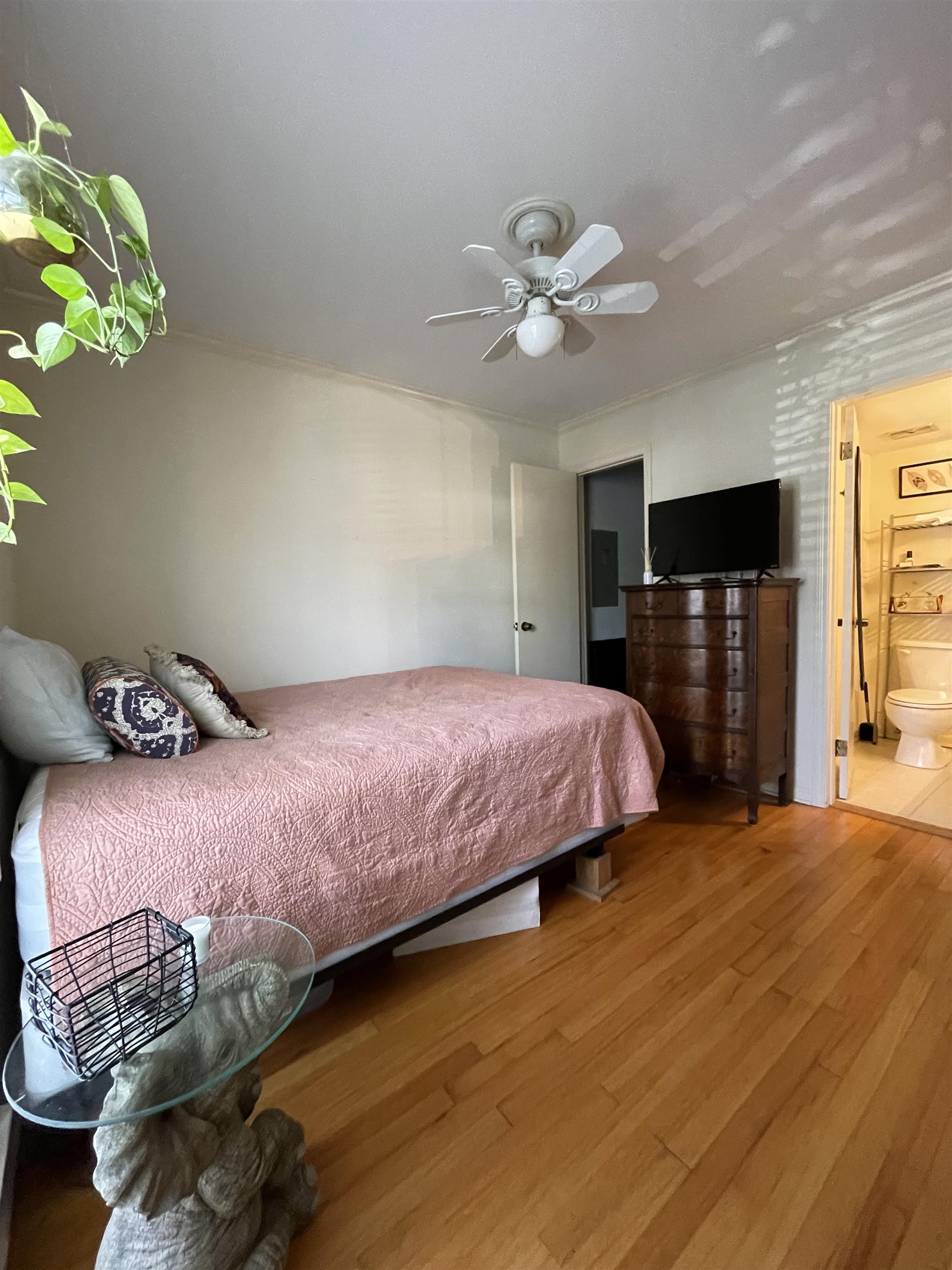 363 South Fenwick Road Memphis, TN 38111 - Photo 11 of 19 a bedroom with a bed and ceiling fan