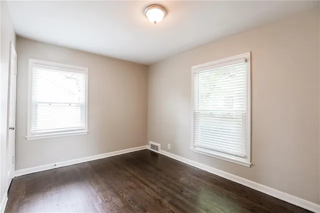 $1,850 | 3101 Northeast 56th Street, Kansas City, MO 64119