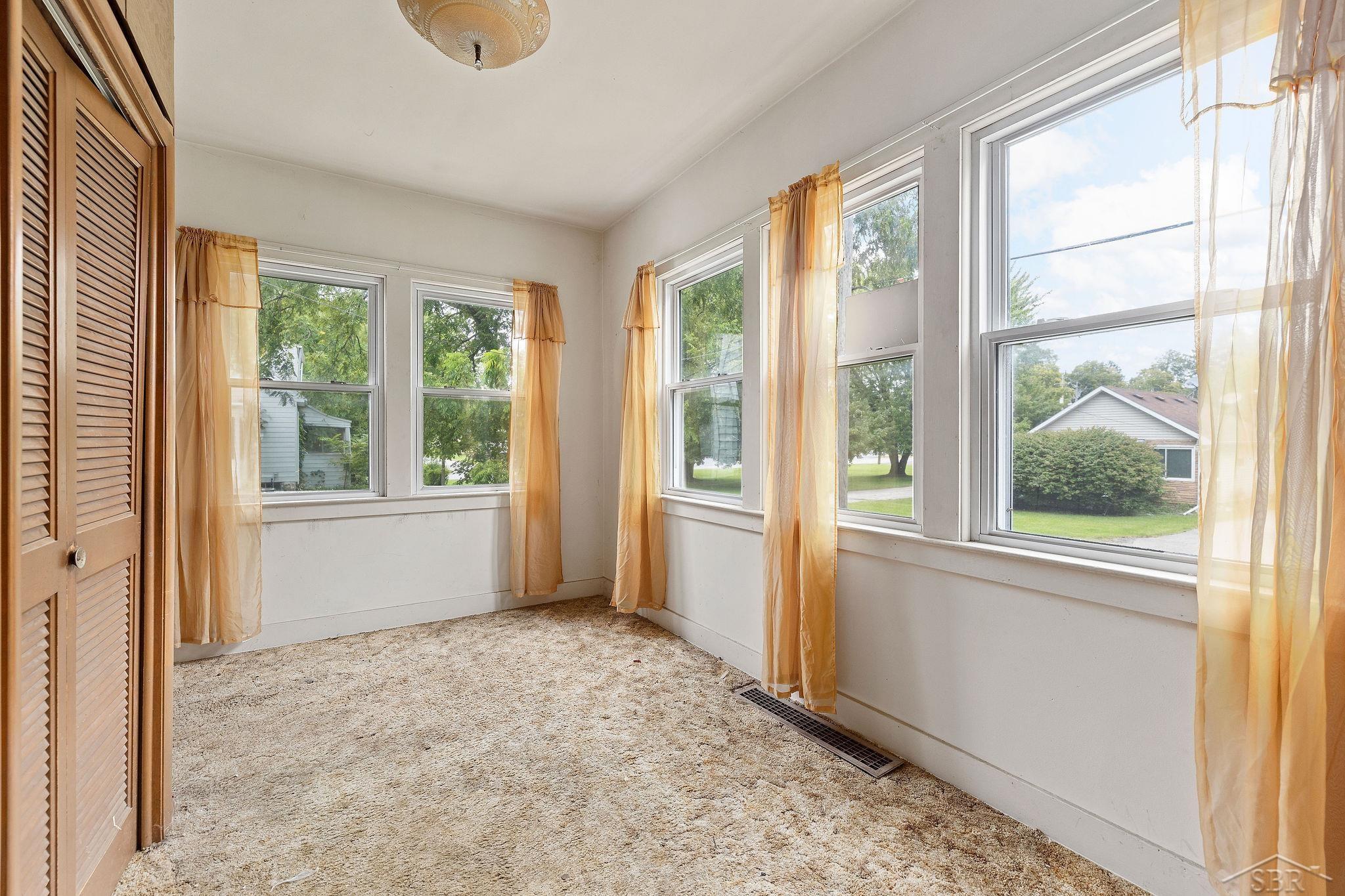 6248 McKinley Road Bridgeport, MI 48722 - Photo 9 of 23 50121693-8.JPG