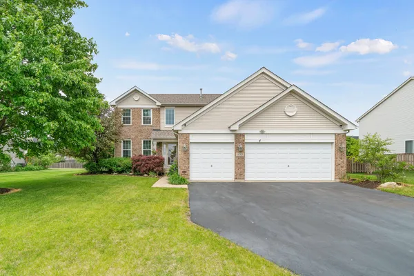 $484,000 | 853 Prairie Crossing Drive, Yorkville, IL 60560