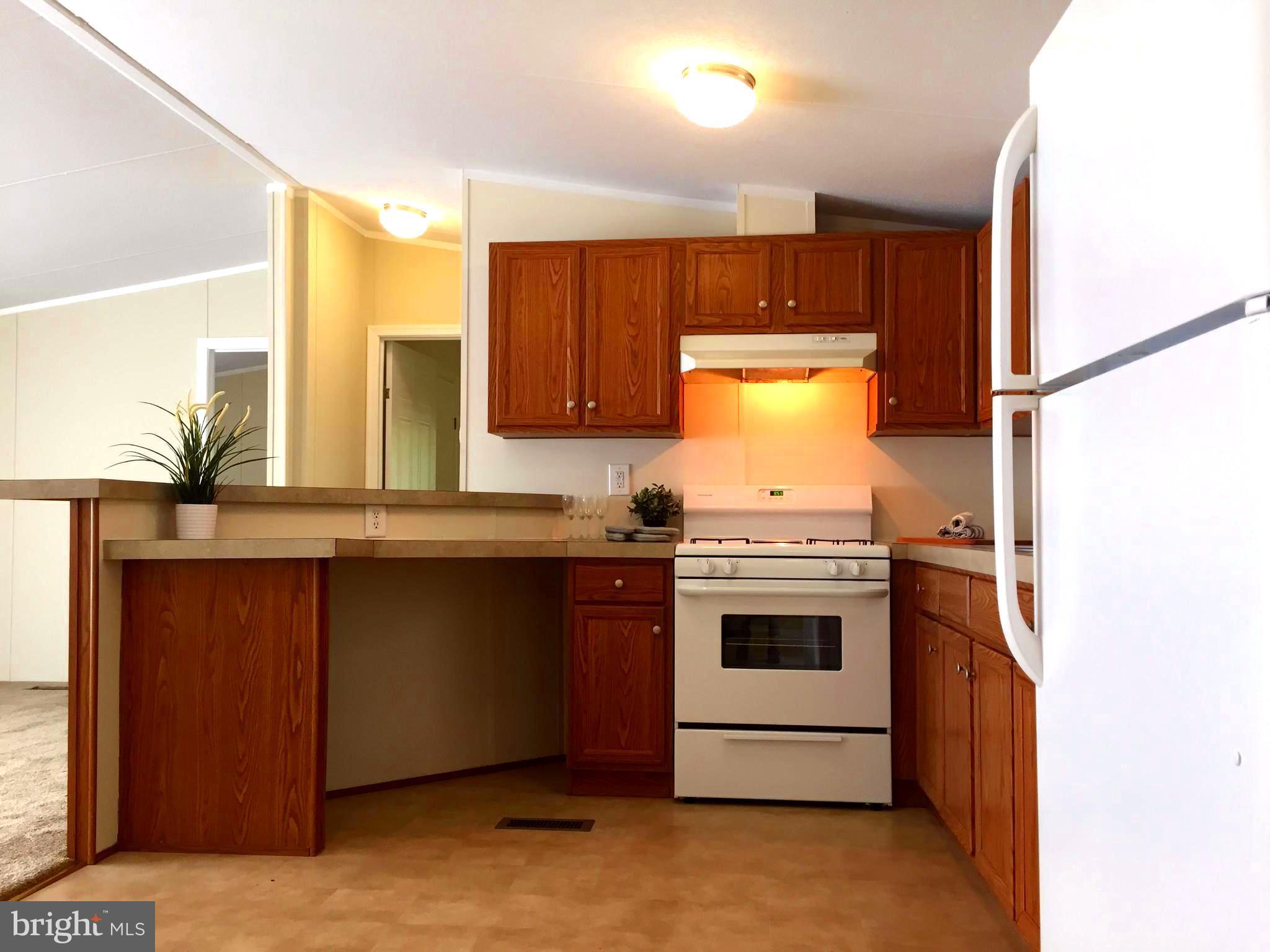 6594 Laurel Grove Road Denton, MD 21629 - Photo 9 of 17 Kitchen with Desk Space