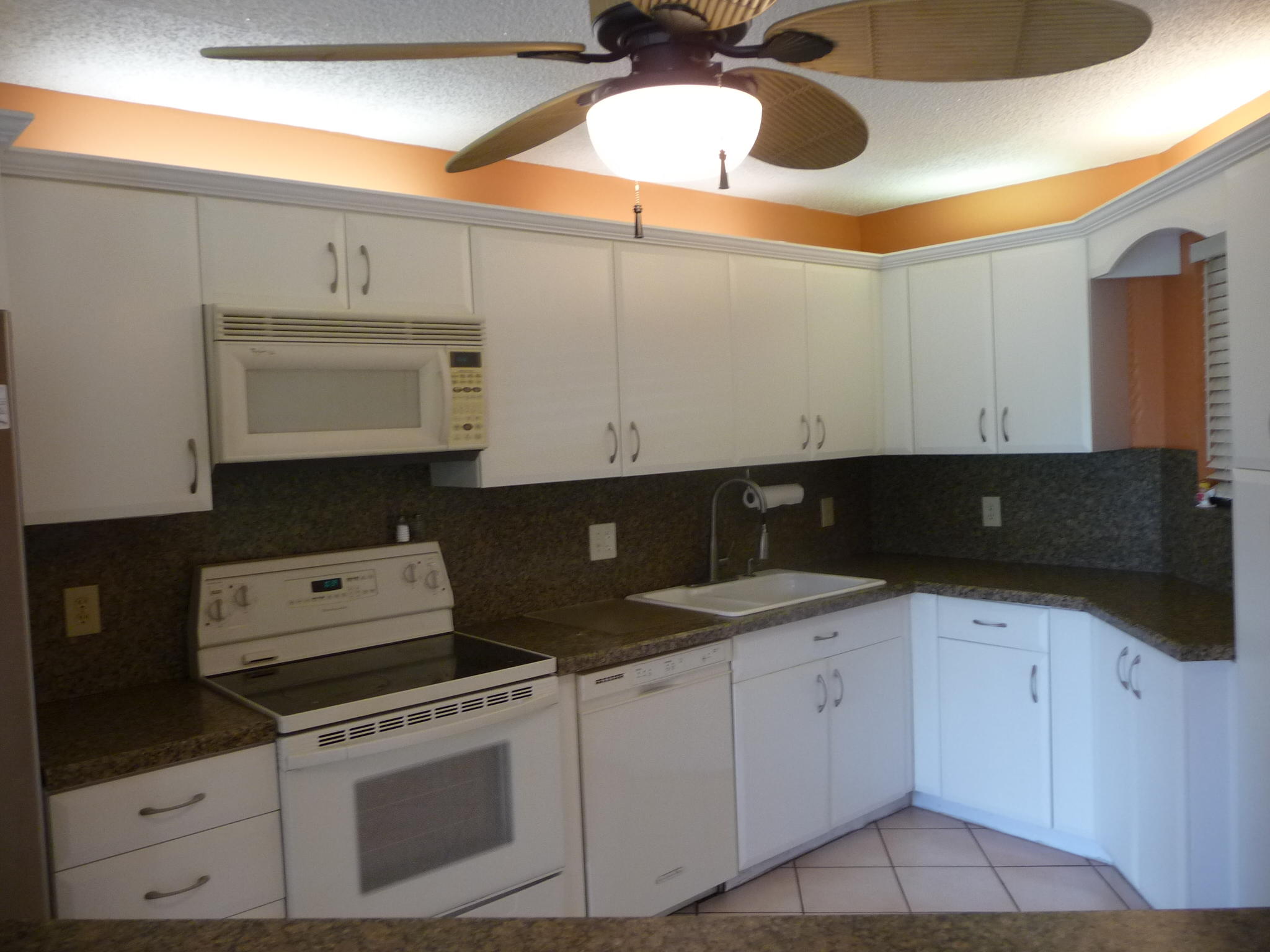5651 Camino Del Sol, Unit 300 Boca Raton, FL 33433 - Photo 9 of 27 KITCH