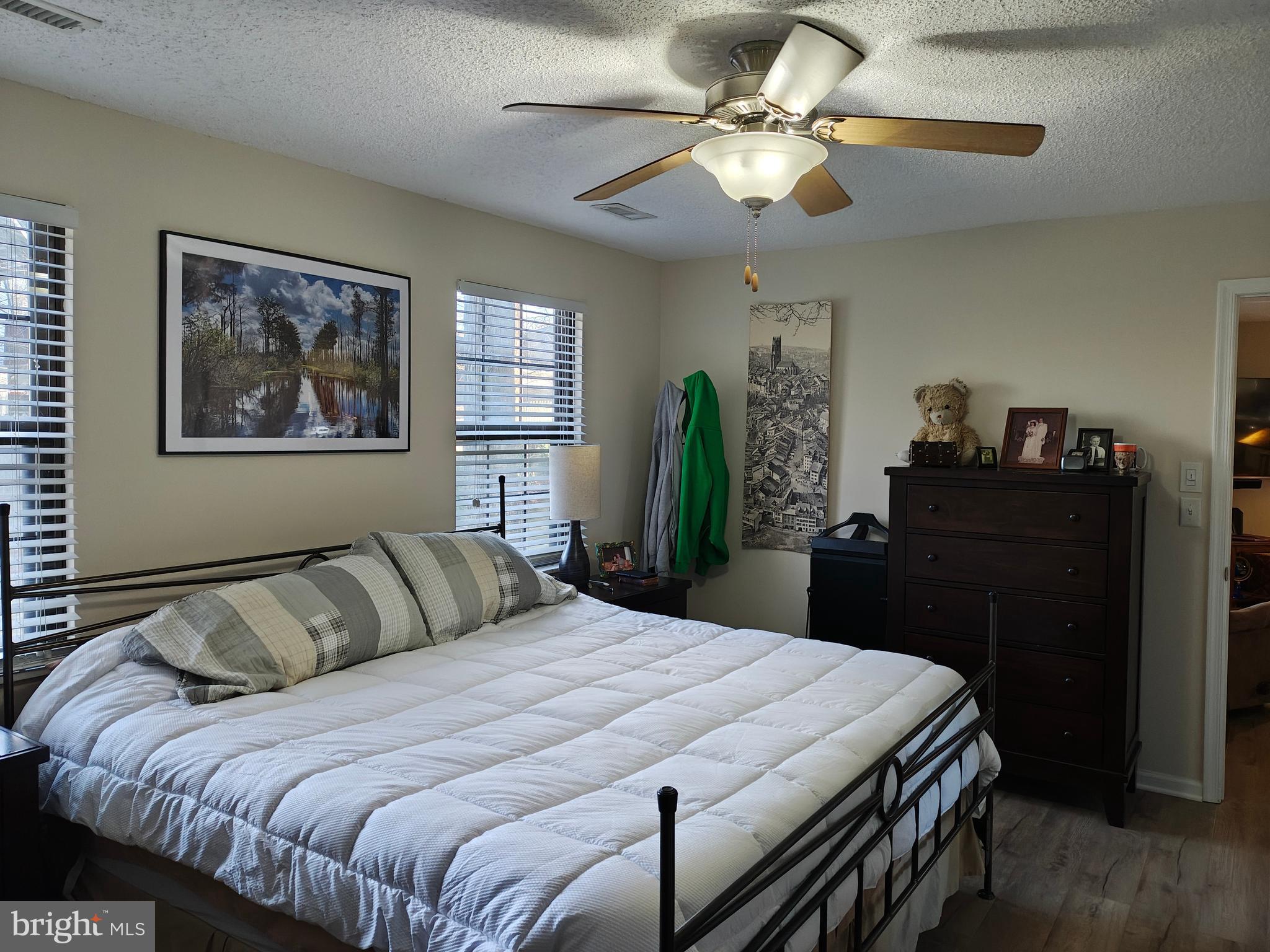 735 South Main Road, Unit 17 Vineland, NJ 08360 - Photo 15 of 33 Master bedroom