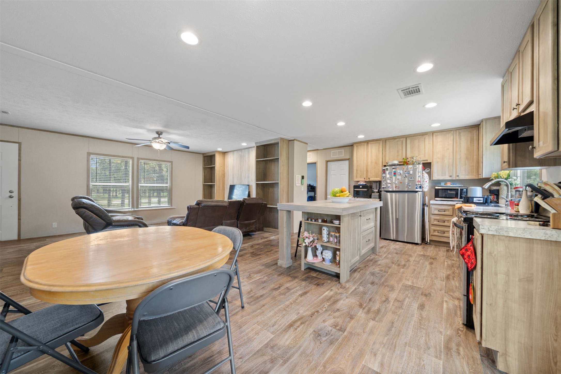 404 County Road 3295 Cleveland, TX 77327 - Photo 12 of 45