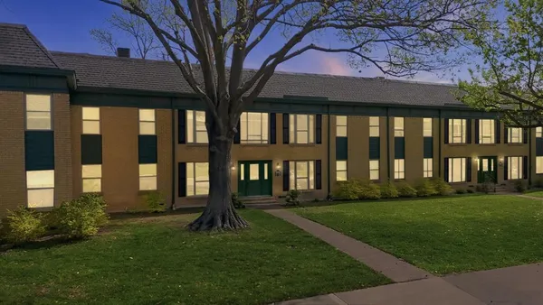 $298,000 | 4816 Amesbury Drive, Unit 128, Dallas, TX 75206