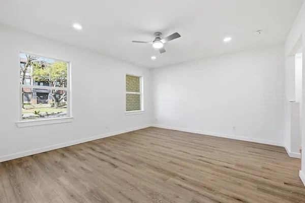 $298,000 | 4816 Amesbury Drive, Unit 128, Dallas, TX 75206