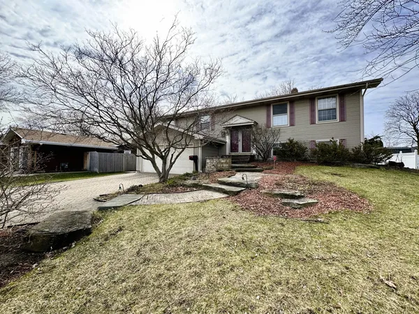 $499,000 | 23W281 Cambridge Court, Wheaton, IL 60189