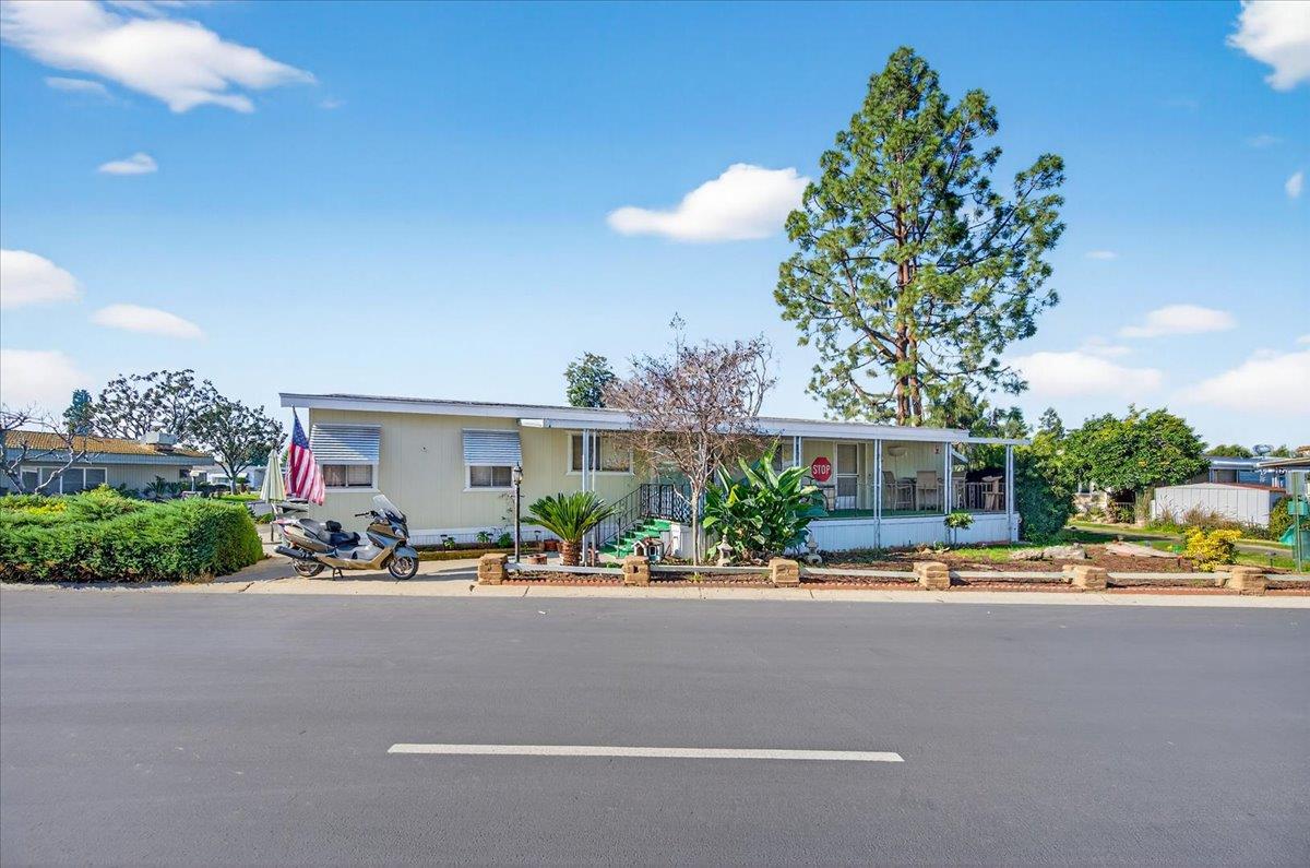 2706 West Ashlan Avenue, Unit 86 Fresno, CA 93705 - Photo 6 of 61