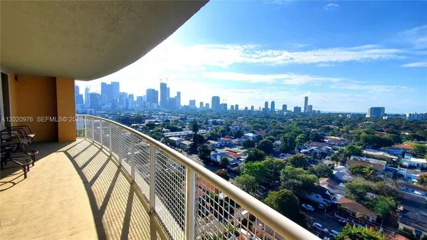 $434,900 | 900 Southwest 8th Street, Unit 1501, Miami, FL 33130