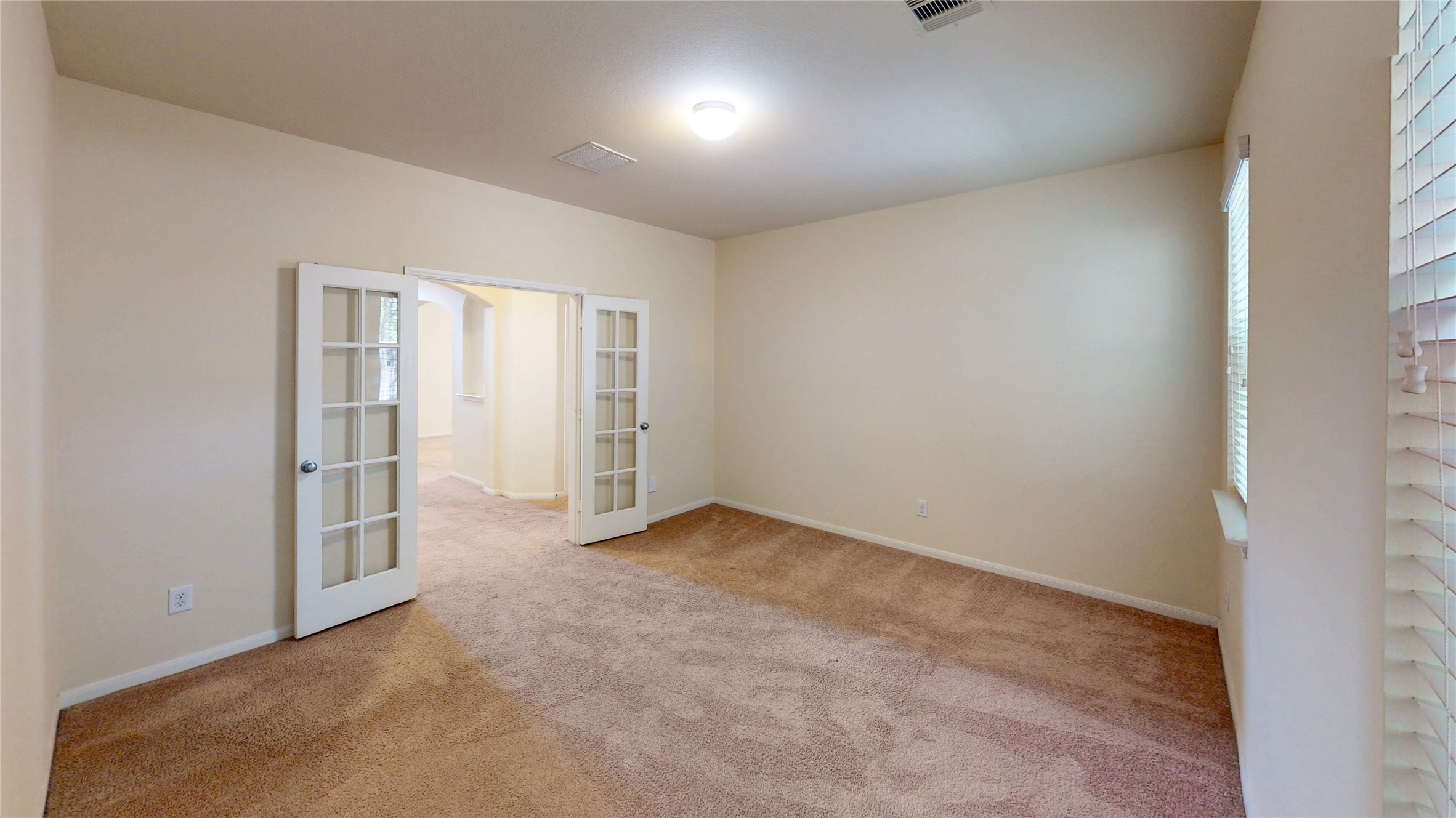 6351 Wilshire Ridge Houston, TX 77040 - Photo 10 of 24 an empty room with closet area