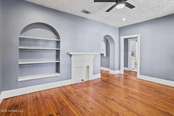 $252,500 | 901 Fairview Street, Jackson, MS 39202