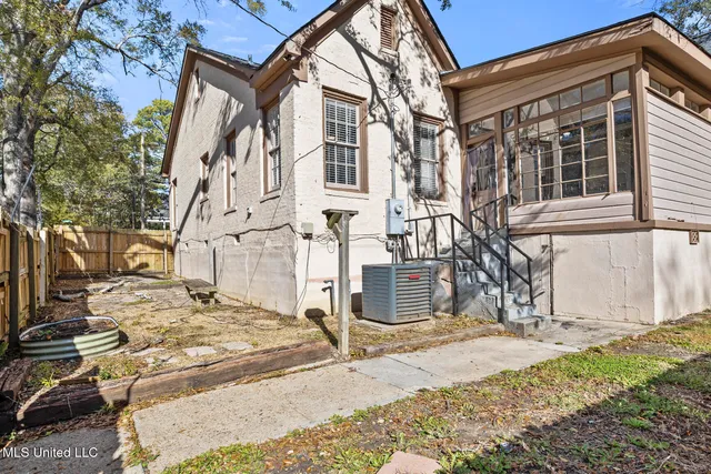 $275,000 | 901 Fairview Street, Jackson, MS 39202