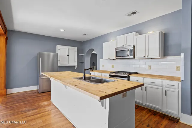 $275,000 | 901 Fairview Street, Jackson, MS 39202