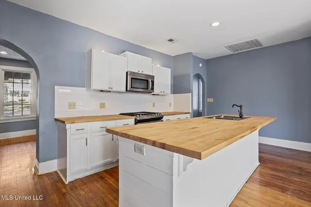 $275,000 | 901 Fairview Street, Jackson, MS 39202