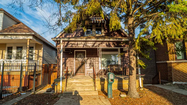$199,000 | 10747 South Avenue H, Chicago, IL 60617
