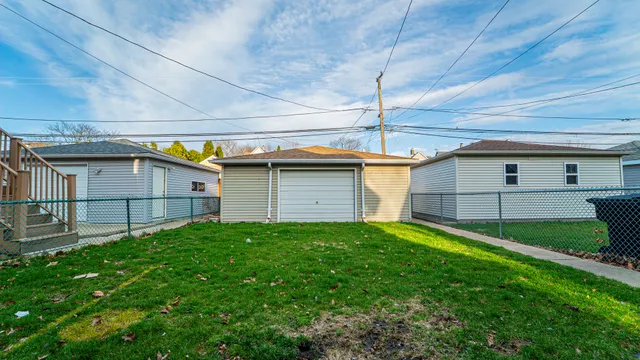 $199,000 | 10747 South Avenue H, Chicago, IL 60617