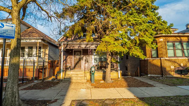 $199,000 | 10747 South Avenue H, Chicago, IL 60617