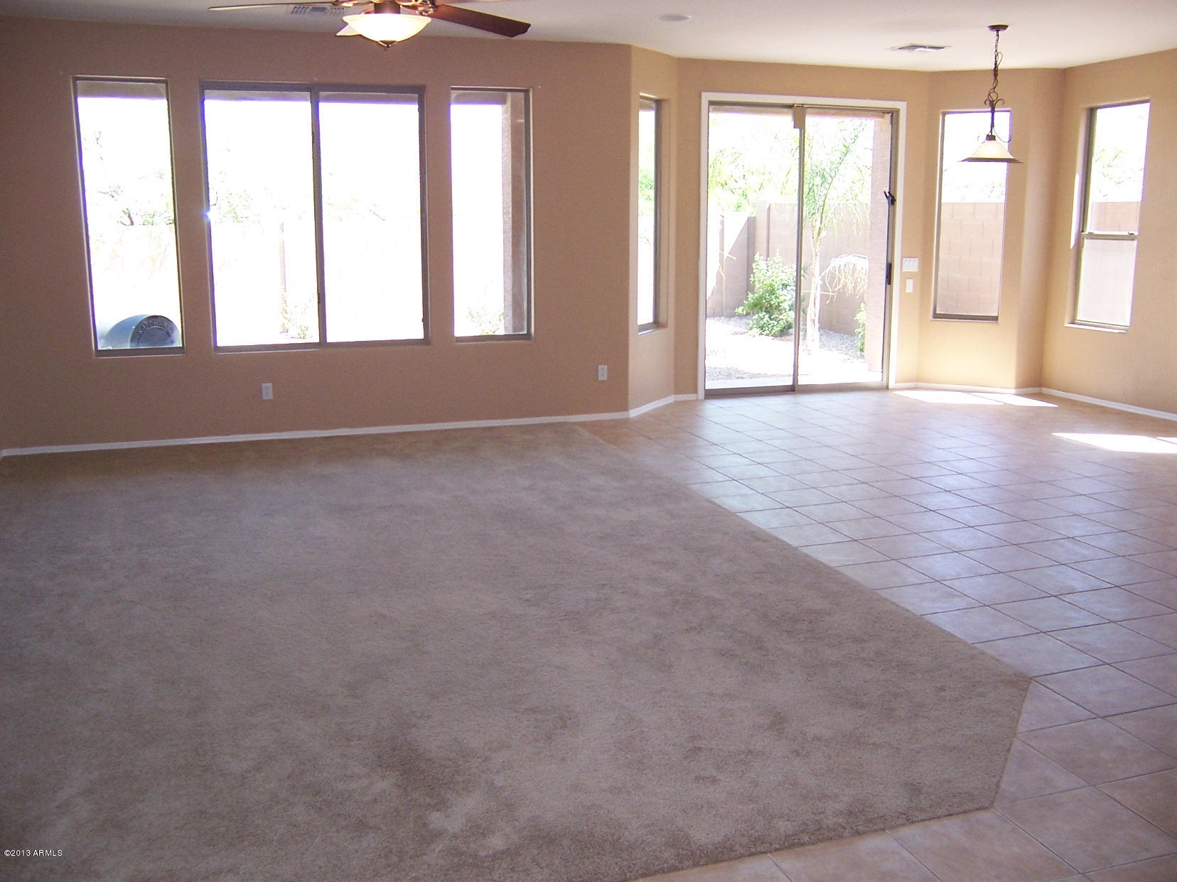 1812 East Beverly Road Phoenix, AZ 85042 - Photo 4 of 15 Great Room 2
