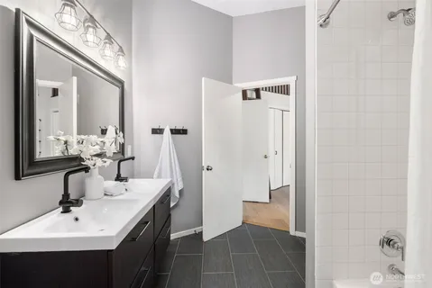 $1,595,000 | 4456 Pinto Court Northeast, Bainbridge Island, WA 98110