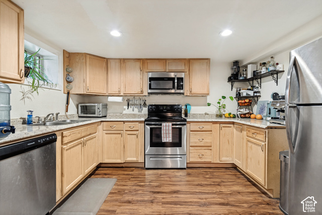 432 South 600 East Payson, UT 84651 - Photo 22 of 34 Wood-finish flooring, light wood cabinetry, stainless steel appliances, light-toned countertops, and recessed lighting