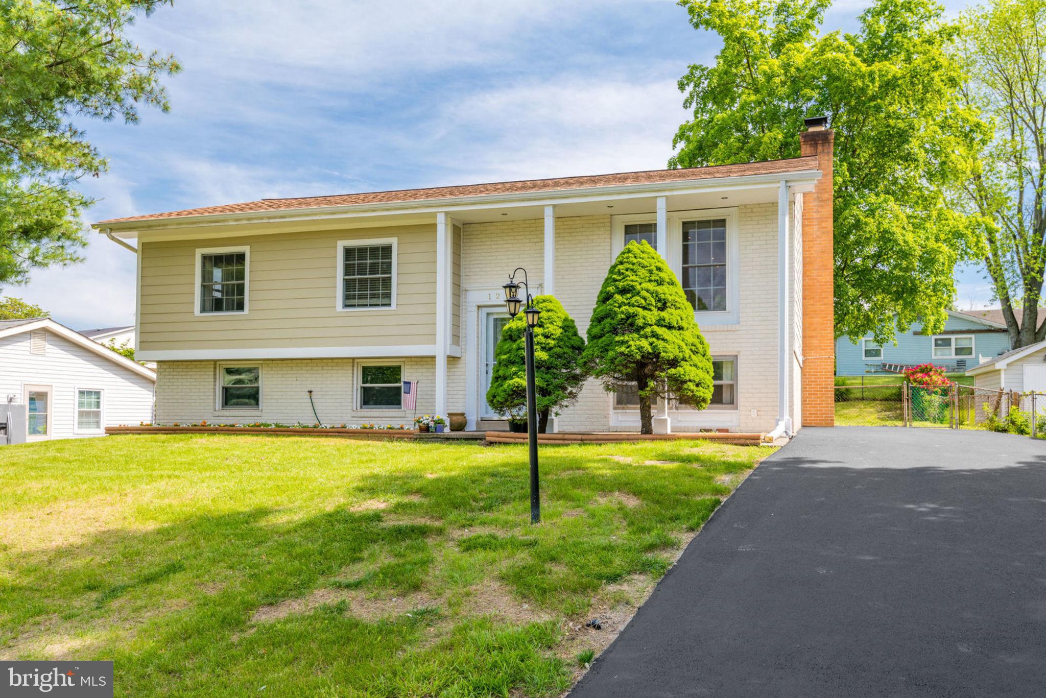 121 West Church Road Sterling, VA 20164 - Photo 1 of 35 Gallery Image 1