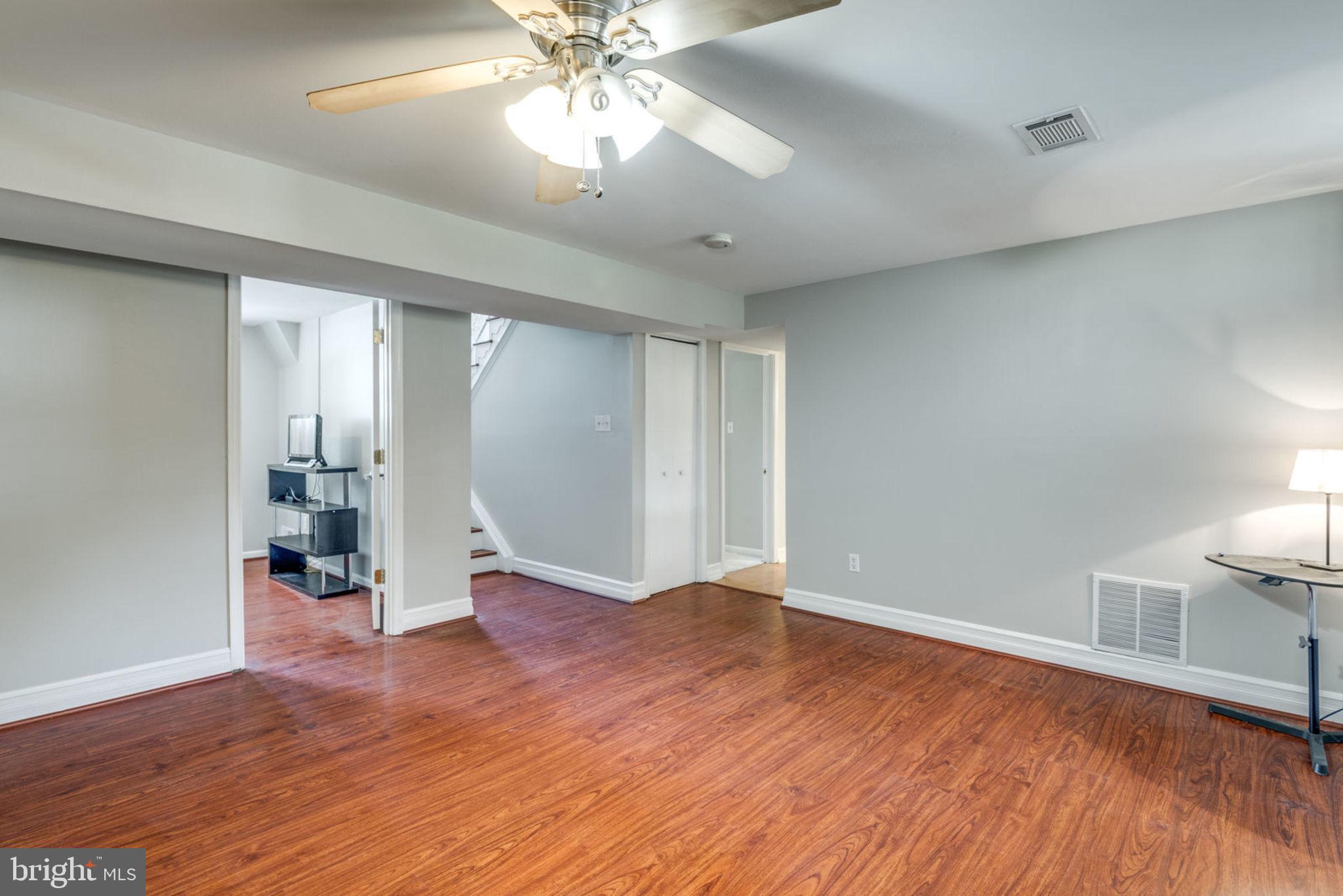 121 West Church Road Sterling, VA 20164 - Photo 25 of 35 Gallery Image 25