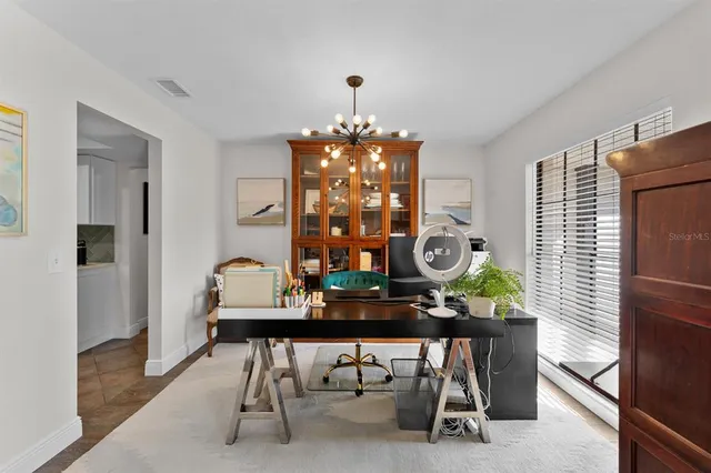 $525,000 | 2525 Laurelwood Lane, Valrico, FL 33596