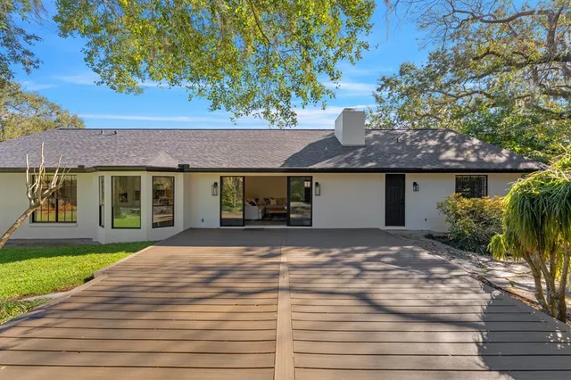 $525,000 | 2525 Laurelwood Lane, Valrico, FL 33596