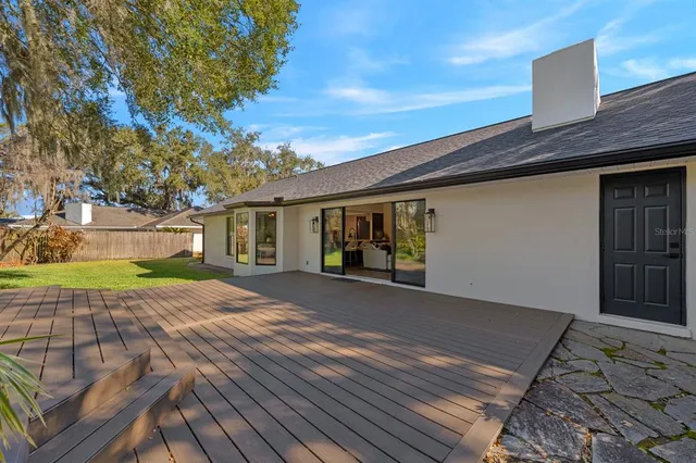 $525,000 | 2525 Laurelwood Lane, Valrico, FL 33596