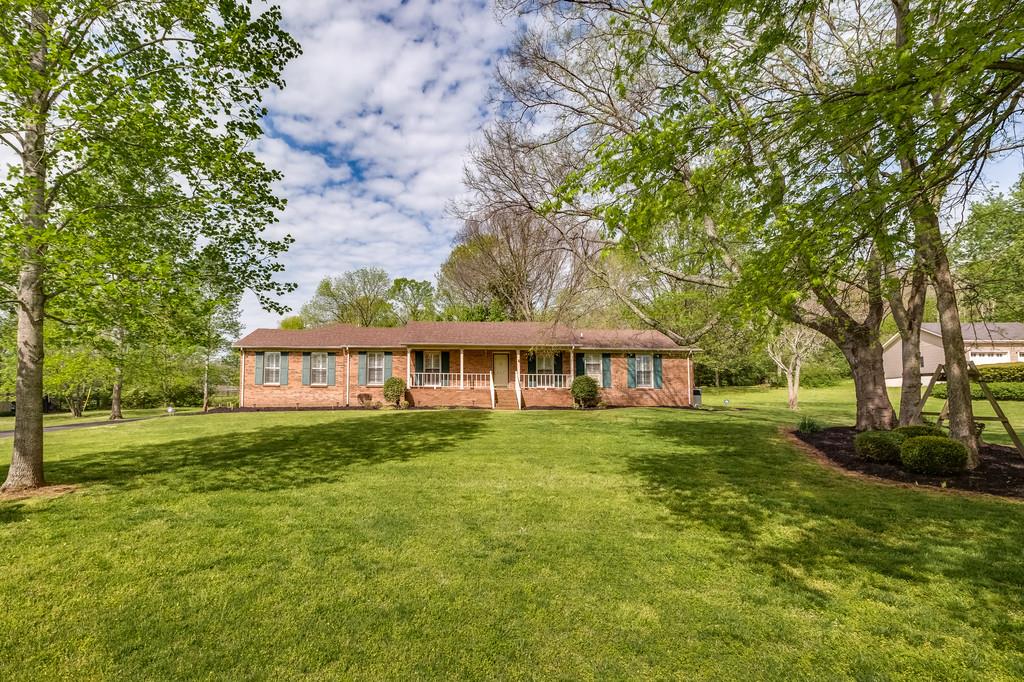423 Springview Drive Franklin, TN 37064 - Photo 2 of 29 Gallery Image 2