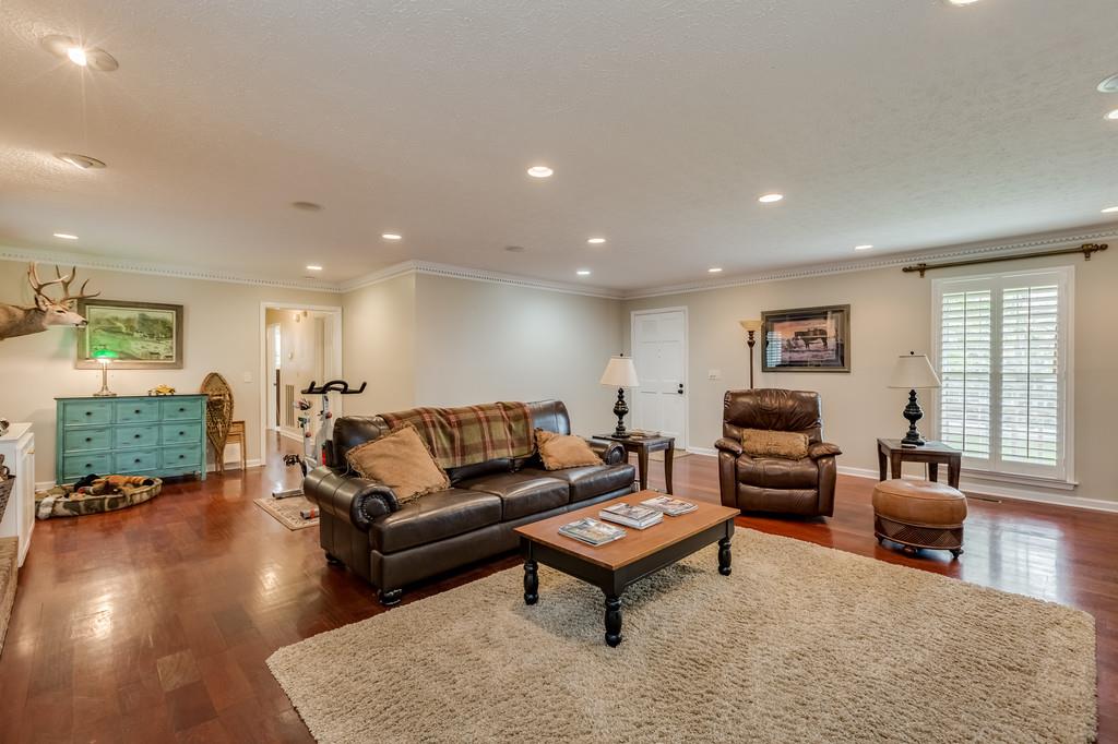 423 Springview Drive Franklin, TN 37064 - Photo 5 of 29 Gallery Image 5