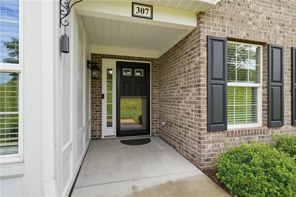 307 Spring Valley Drive Zelienople, PA 16063 - Photo 4 of 50