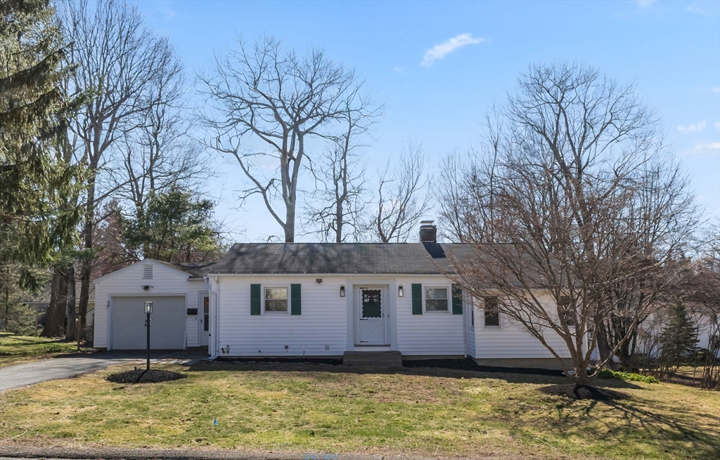 4 Crestwood Road Paxton, MA 01612 - Photo 1 of 29 Gallery Image 1