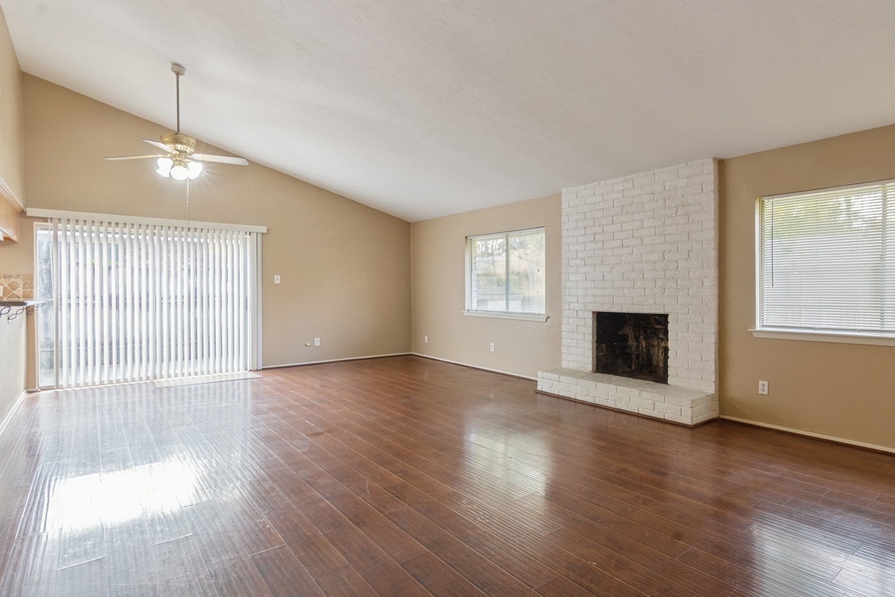 4425 Algernon Drive Spring, TX 77373 - Photo 5 of 22