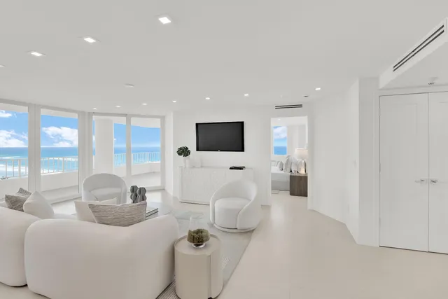 $4,400,000 | 550 South Ocean Boulevard, Unit 1003/1001, Boca Raton, FL 33432