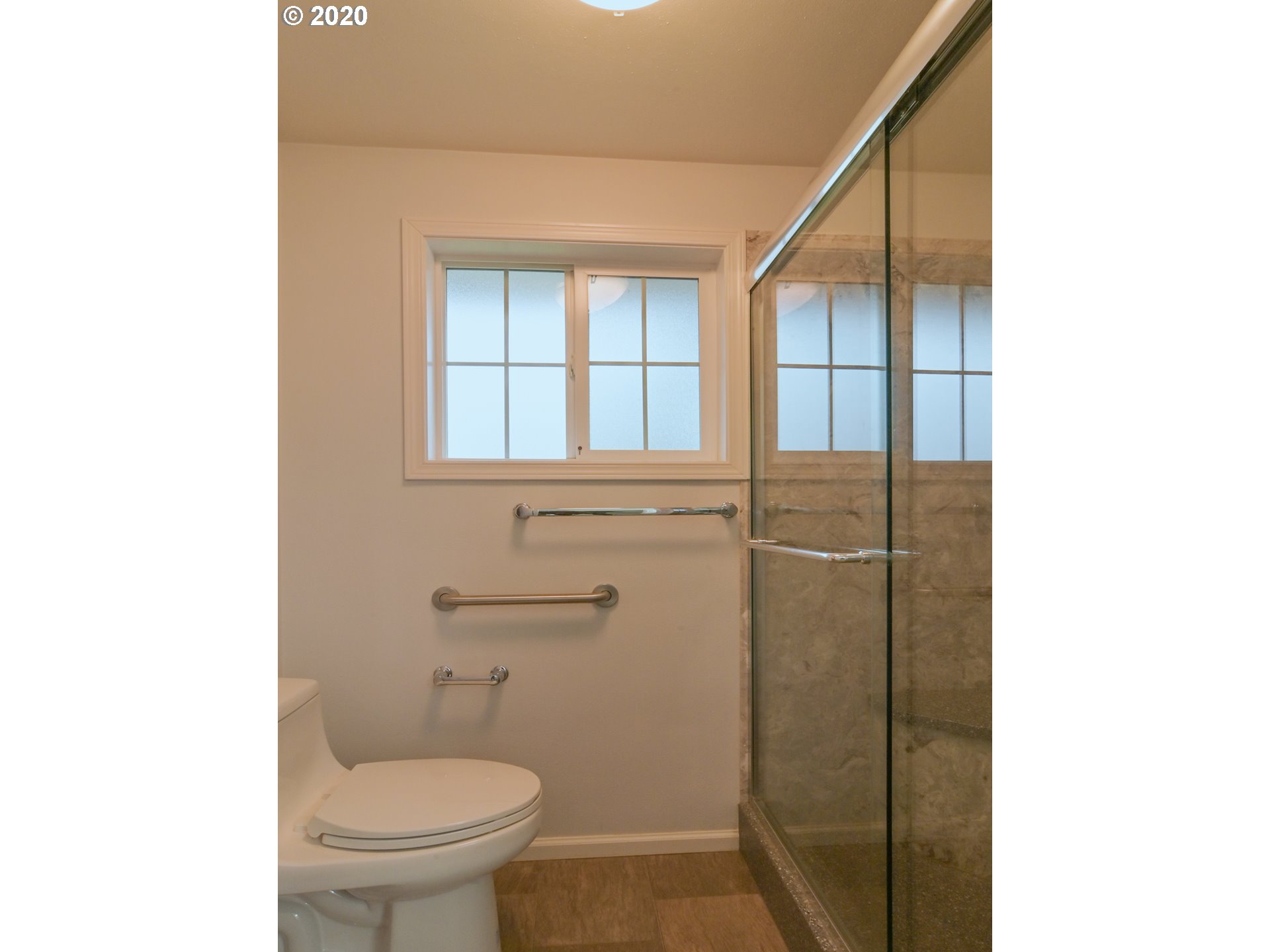 1954 Gilham Road Eugene, OR 97401 - Photo 18 of 32 Gallery Image 18