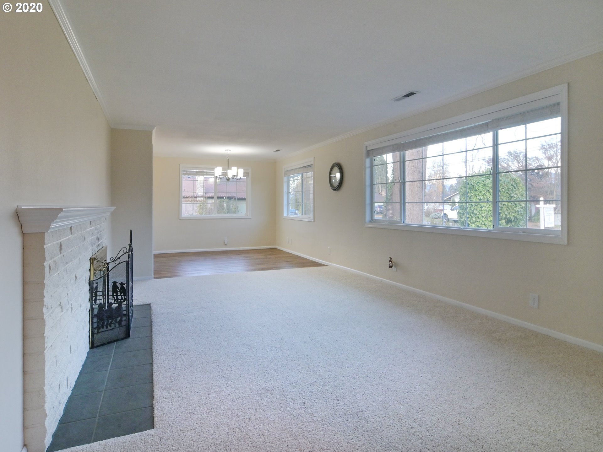 1954 Gilham Road Eugene, OR 97401 - Photo 5 of 32 Gallery Image 5